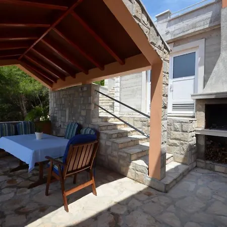 Appartement In Karbuni With Sea View, Terrace, Air Conditioning, W-lan 3609-1 Blato (Korcula)